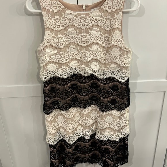 Jessica Simpson white and black lace dress - Size 2 - Picture 2 of 4